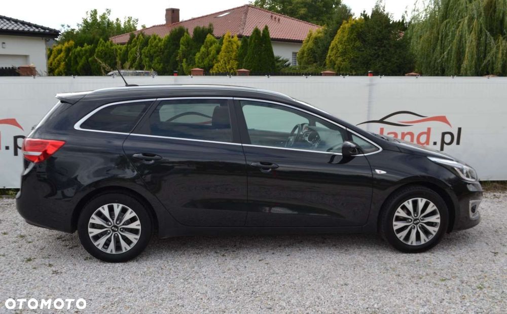 Kia Ceed 1.6 CRDi 136 ISG UEFA EURO 2016 - 17