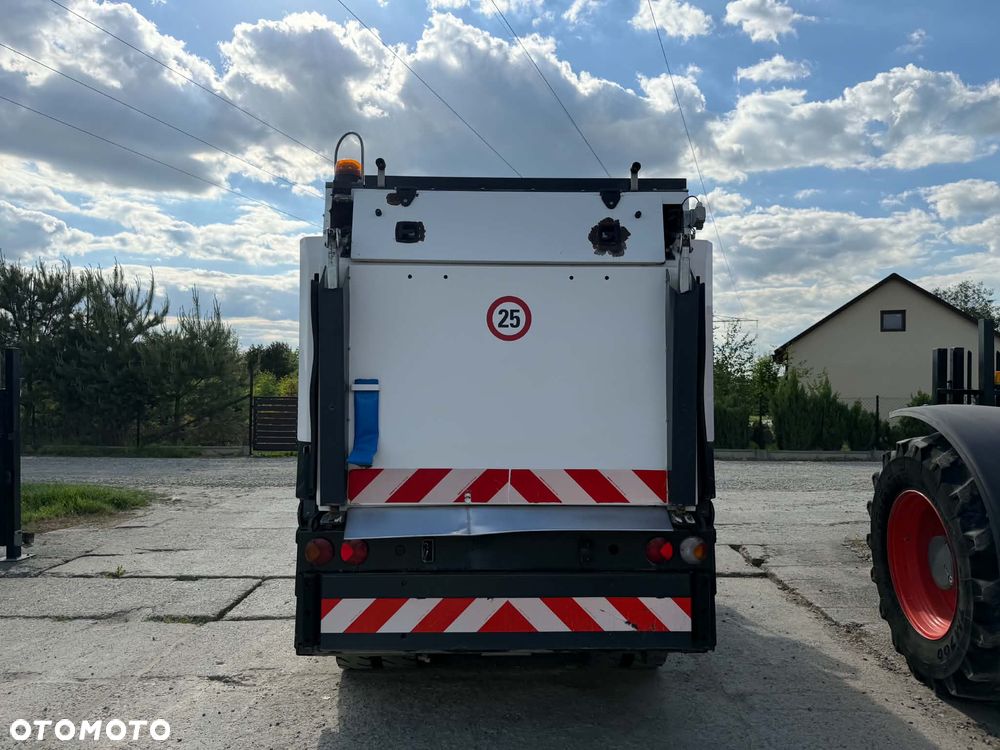 Schmidt CLEANGO 500 | System 3-szczotkowy | EURO 6 - 3