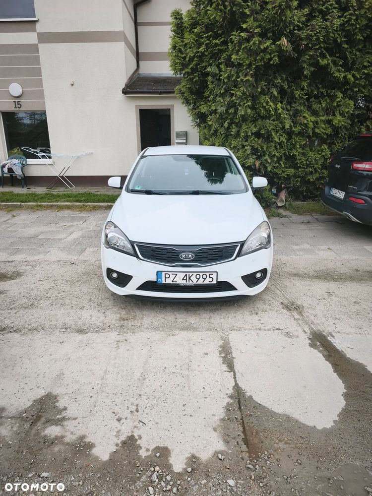 Kia Ceed 1.4 CVVT Attract - 1