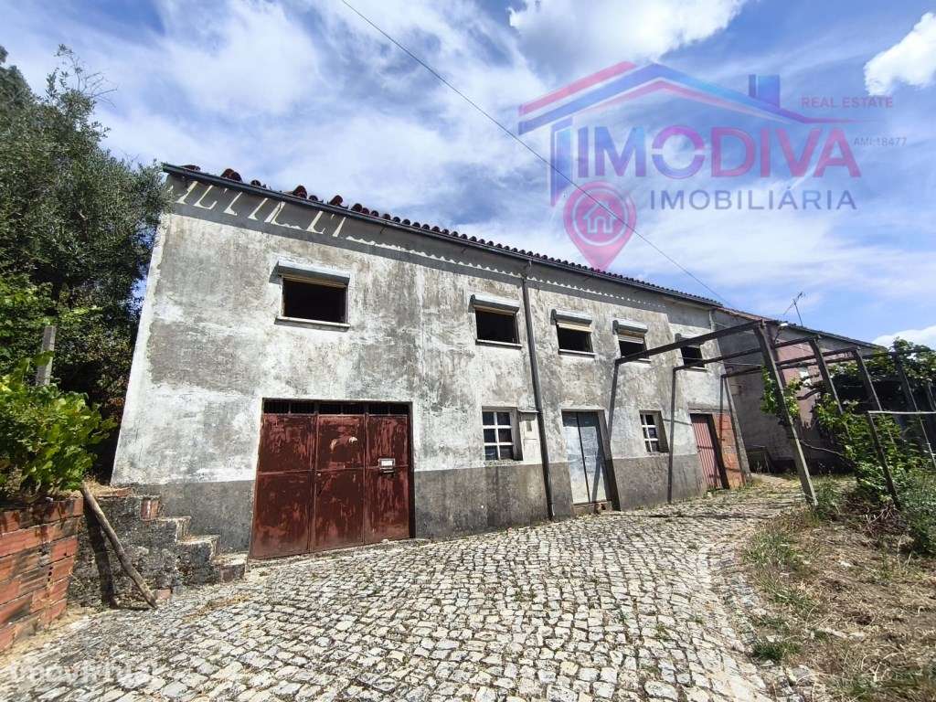 Moradia T2 com Terreno para Renovar em Figueiró dos Vinhos - Grande imagem: 2/43