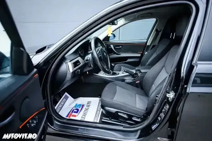 BMW Seria 3 320i Edition Sport - 23