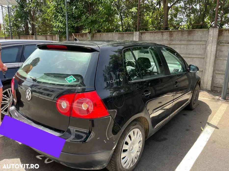 Volkswagen Golf 1.6 Trendline - 2