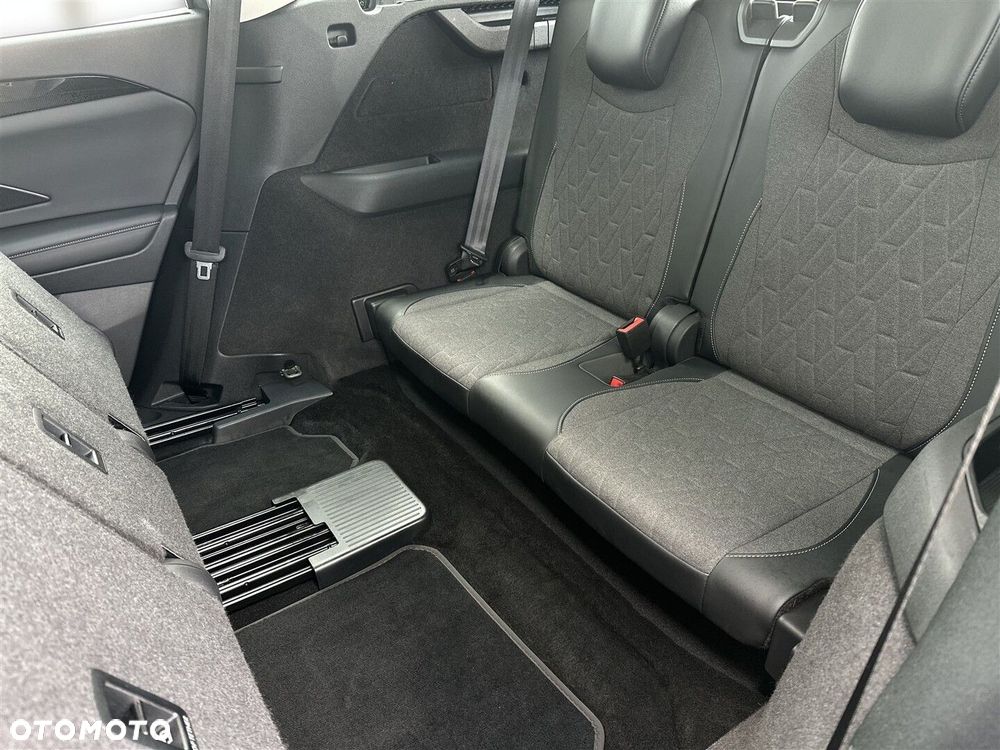 Volkswagen Tayron 1.5 eTSI mHEV Life DSG - 12