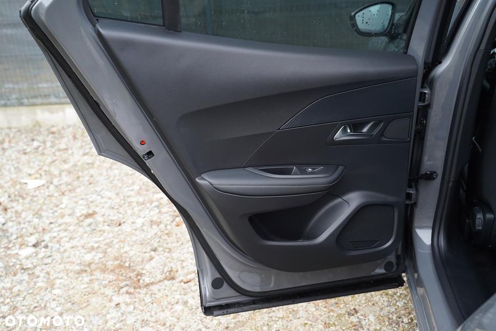 Peugeot 2008 PureTech mHEV Allure e-DCS6 - 8