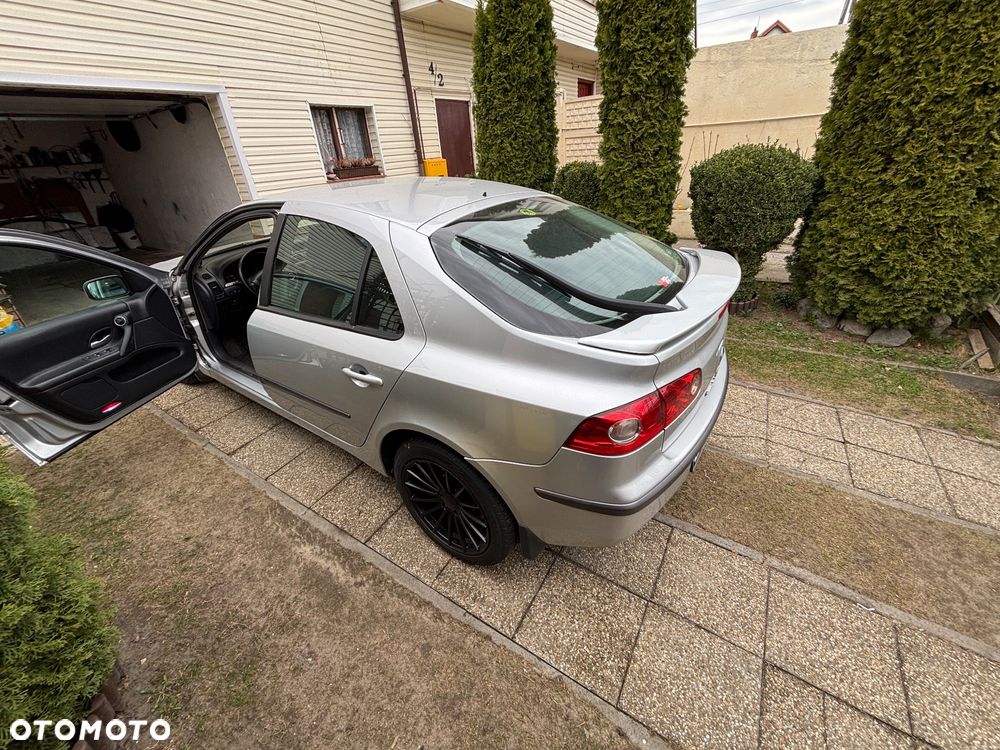 Renault Laguna 2.2 dCi Confort Expression - 4