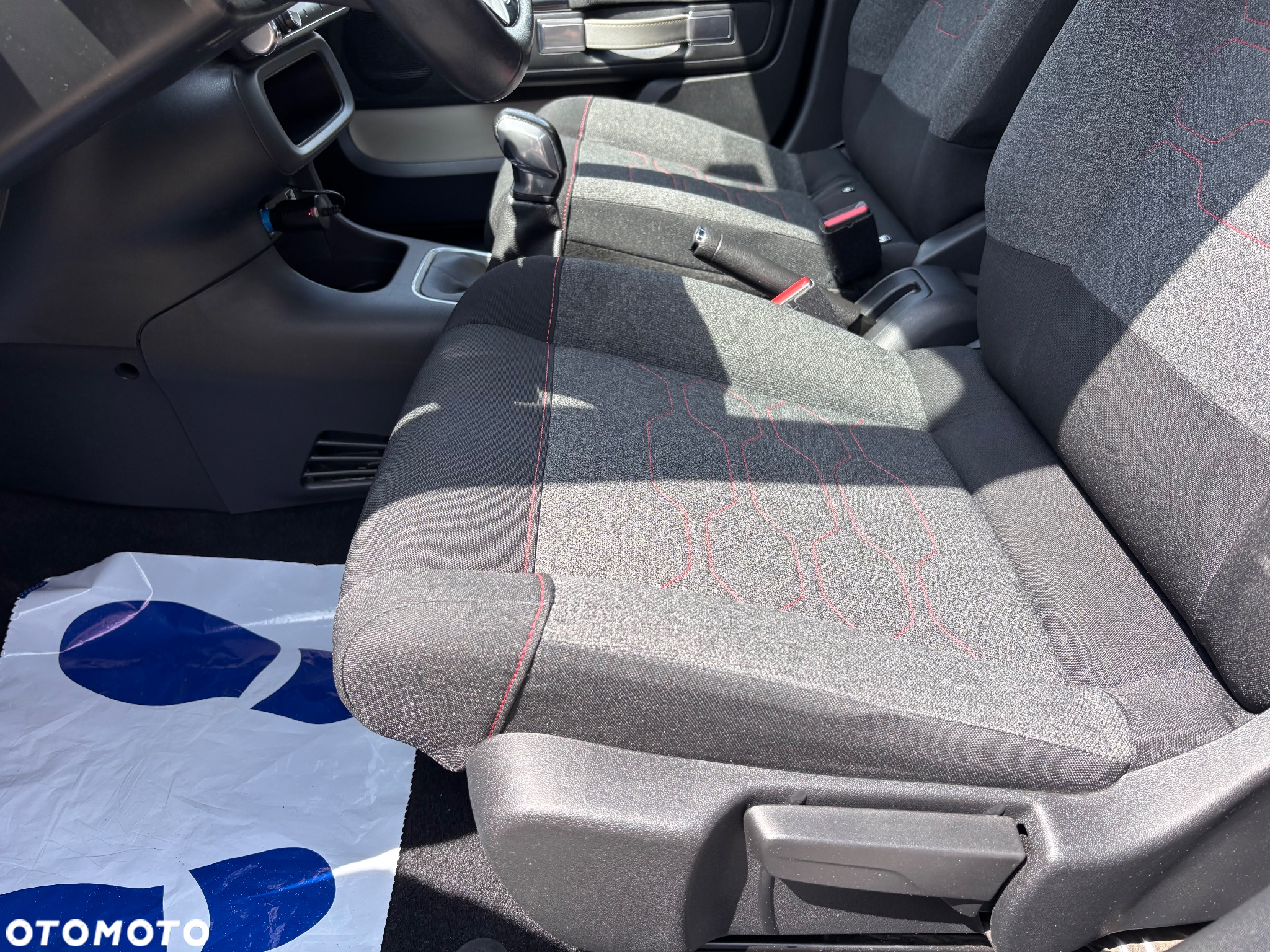 Citroën C3 1.2 PureTech Shine - 28