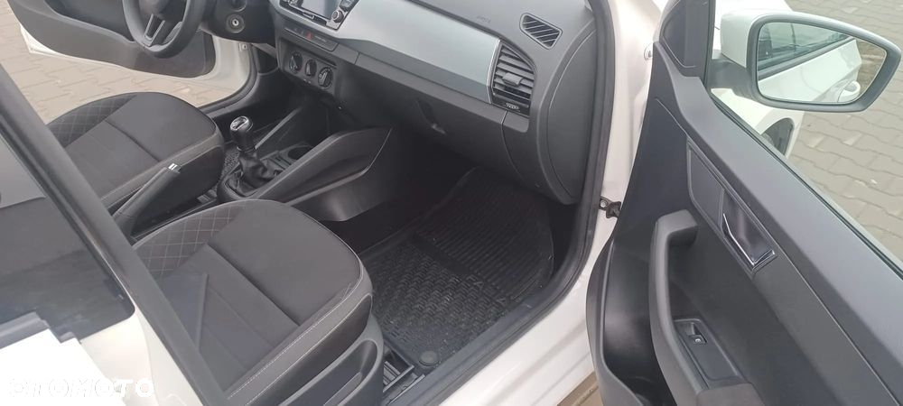 Skoda Fabia 1.0 TSI Active - 10