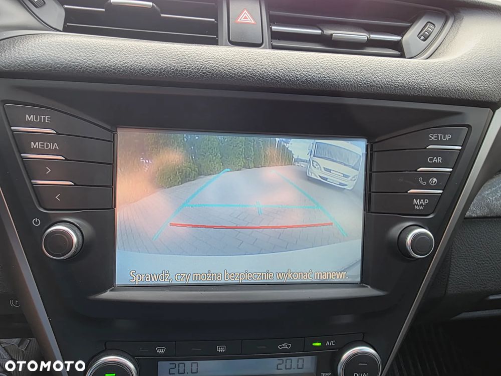 Toyota Avensis 2.0 Prestige MS - 36