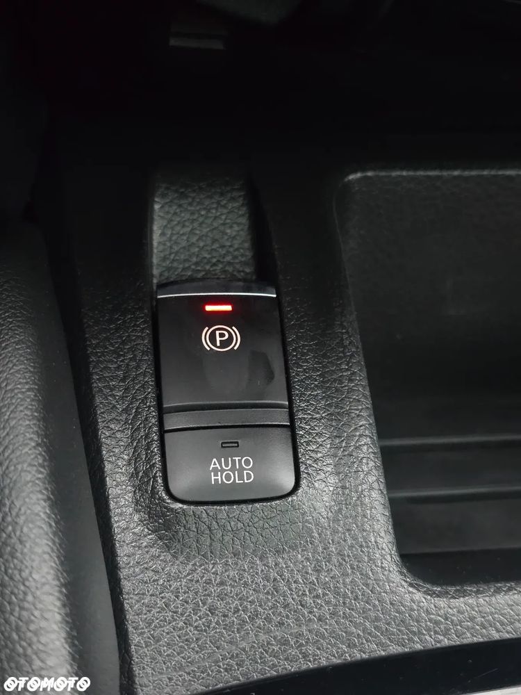 Nissan Qashqai 1.3 DIG-T TEKNA - 28