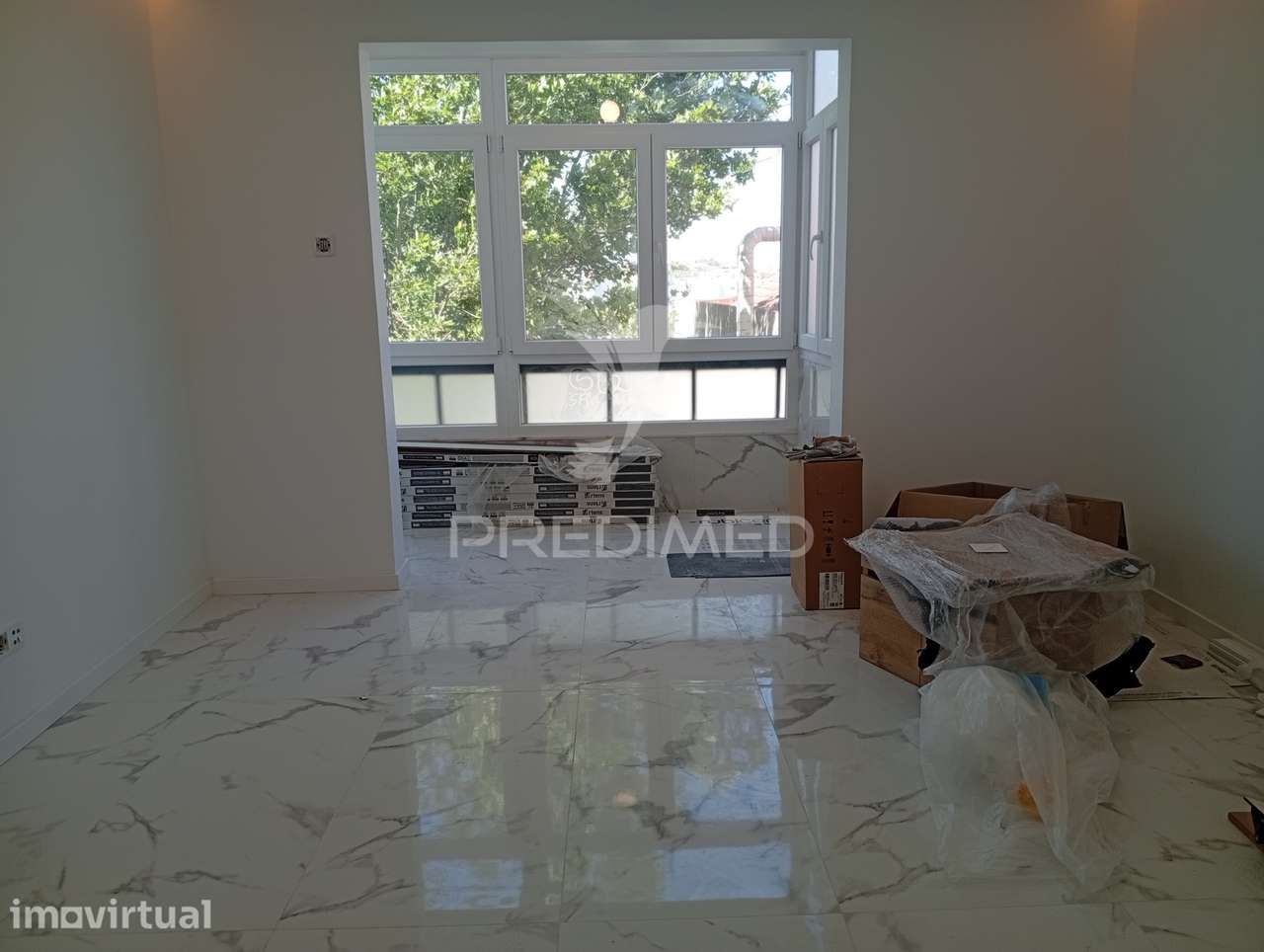 Apartamento T1 na Reboleira totalmente Remodelado - Grande imagem: 2/11