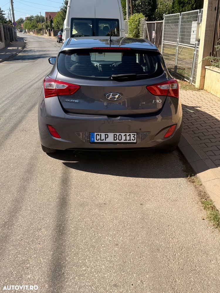 Hyundai i30 ver-1-6-crdi-automatik-comfort - 5