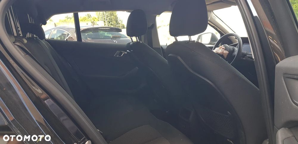 BMW Seria 1 116d Sport Line Shadow - 21