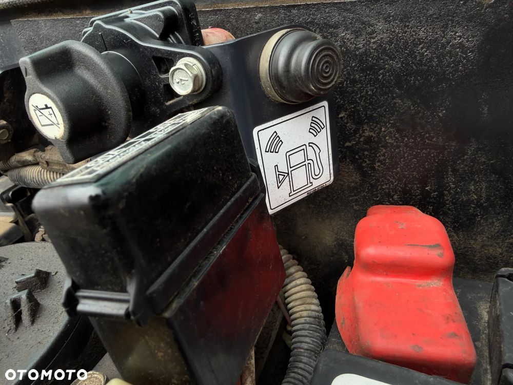 Kubota U27 Minikoparka koparka gąsienicowa 2.8 tony. jak Nówka sztuka z salonu! 2017 rok. 2200mtg. Przywieziona z Gospodarstwa Norweskiego! Zadbana Maszyna ani deka luzów i wycieków. Aktualna Dekra dokumentacja BMWT! Szybkozłącze Hydrauliczne. Szybka wolna jazda.Zamki na tłokach. Wersja Norweska!! OKAZJA - 19