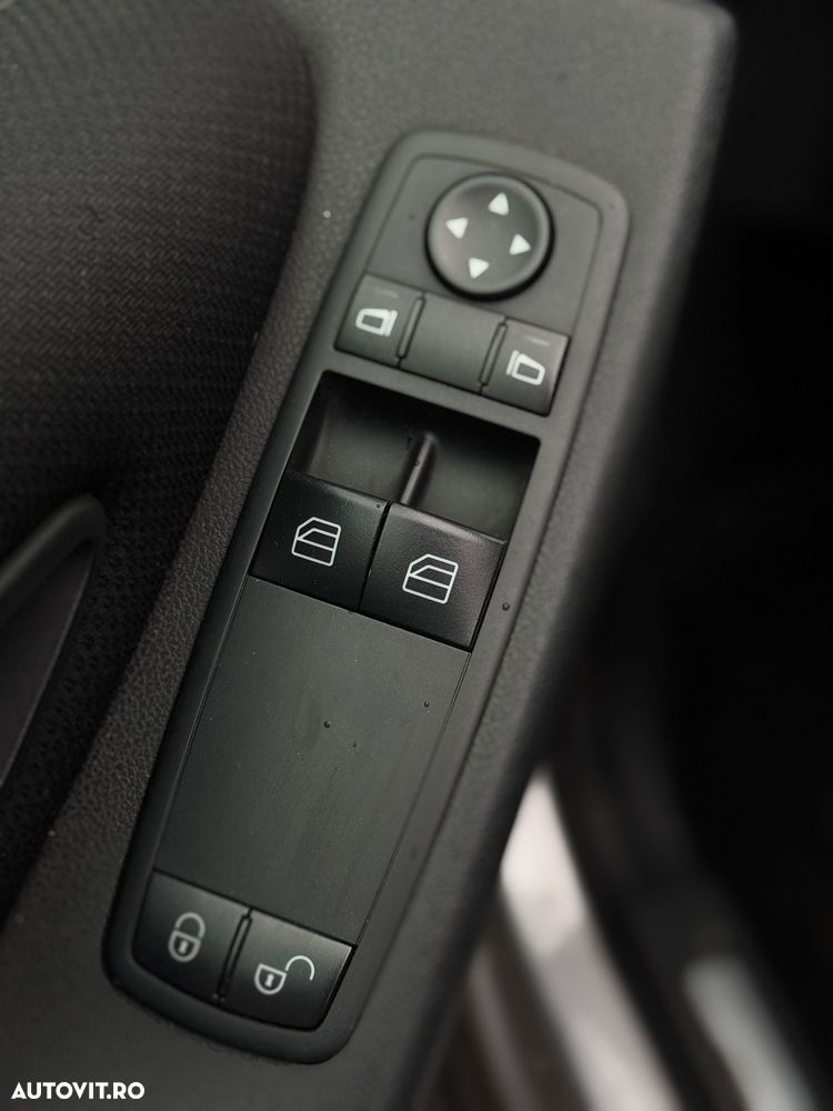 Mercedes-Benz A 170 - 33