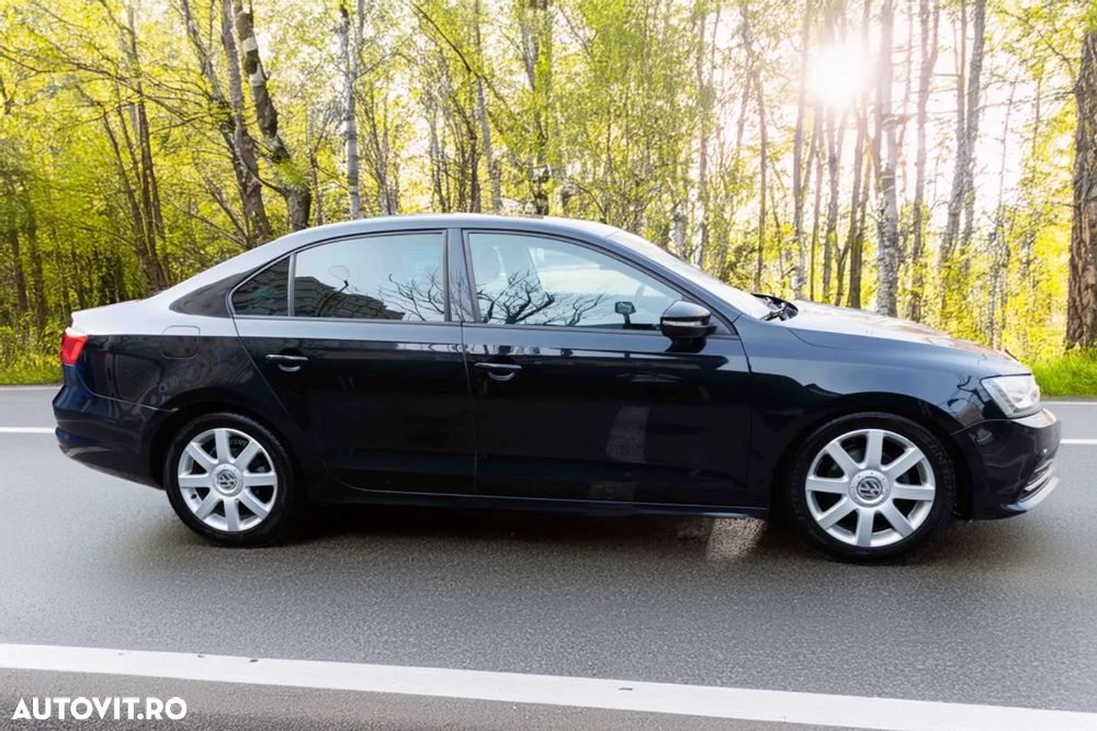Volkswagen Jetta 2.0 TDI DSG BlueMotion Technologie - 3