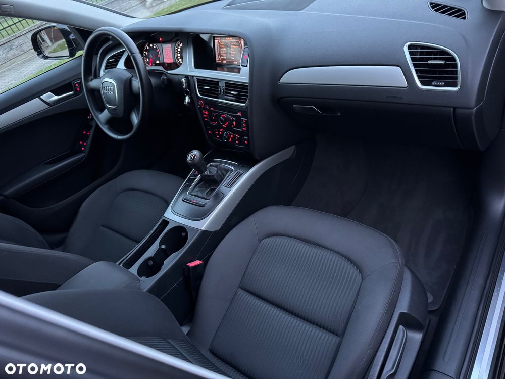 Audi A4 Avant 1.8 TFSI Ambiente - 30