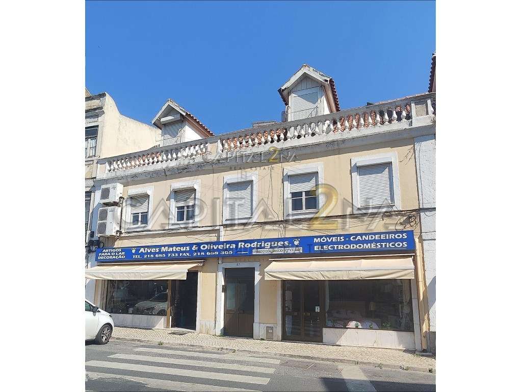 Prédio 4 Apartamentos T3 + Loja e ArmazémPrédio 4 Apartamentos T3 +... - Grande imagem: 2/48