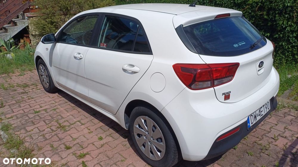 Kia Rio - 2