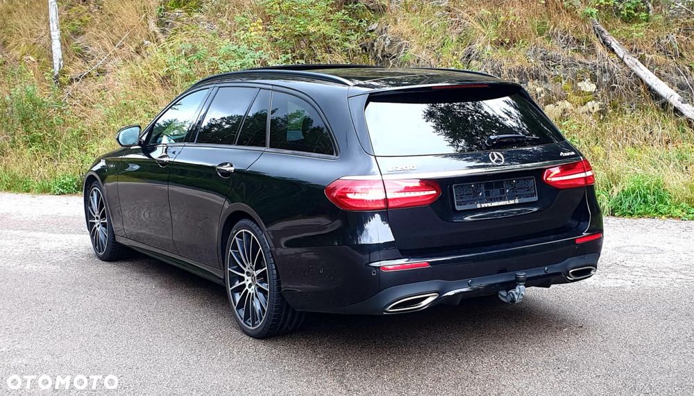 Mercedes-Benz Klasa E 200 9G-TRONIC AMG Line - 23