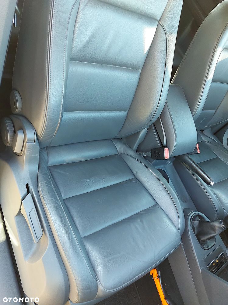 Volkswagen Touran 1.4 TSI Cross - 34