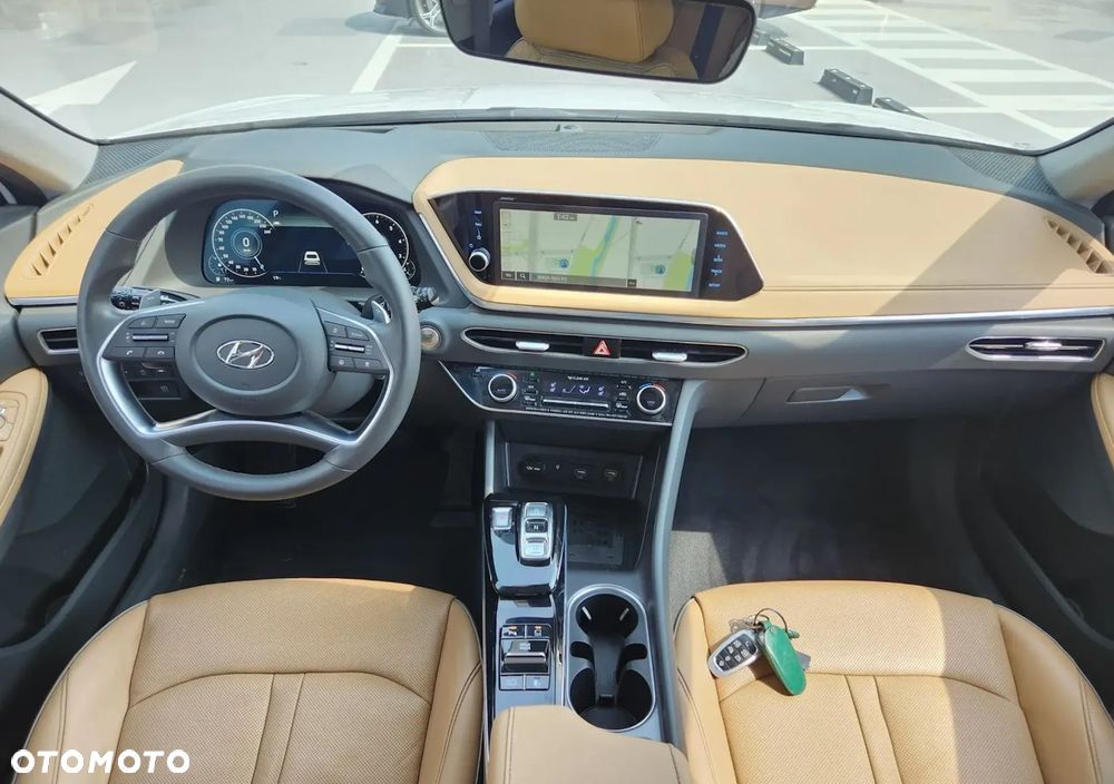 Hyundai Sonata - 9