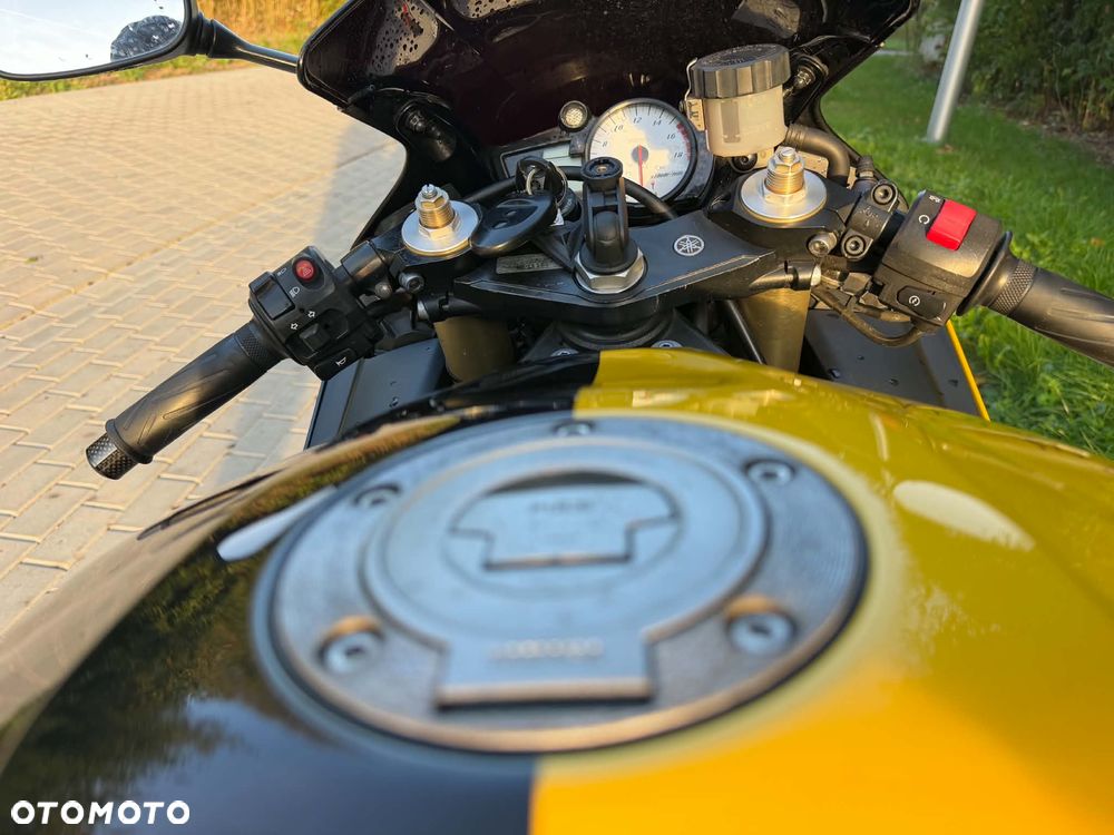 Yamaha R6 - 18
