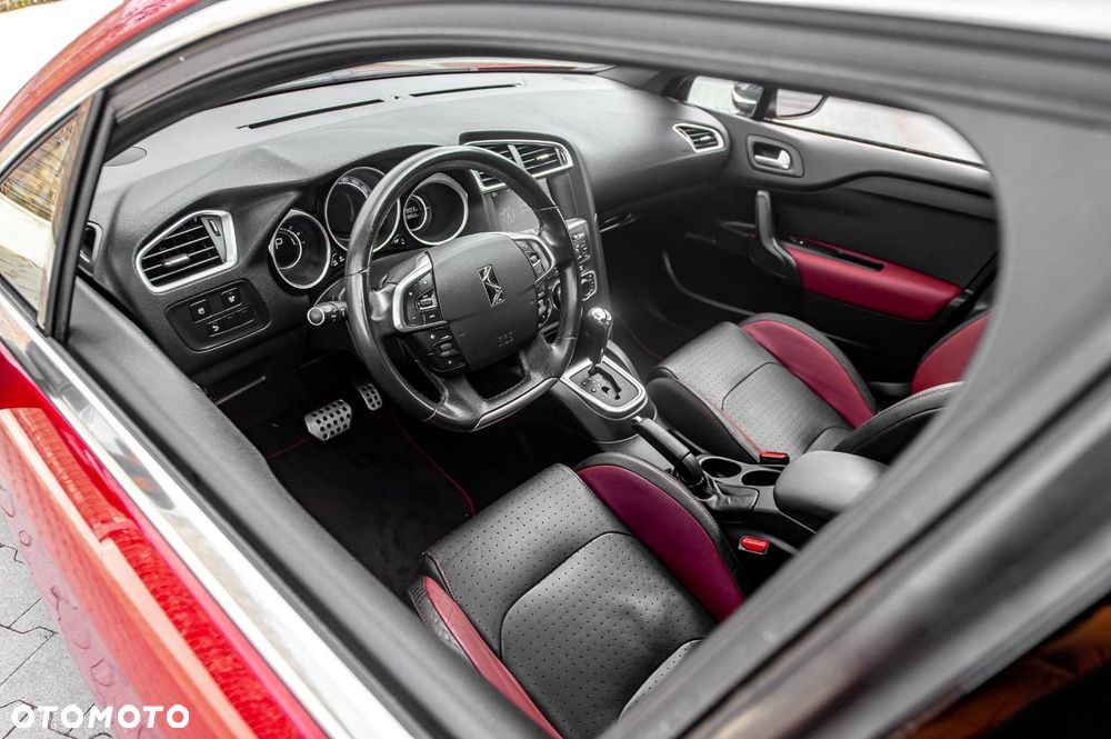Citroën DS4 1.6 THP SoChic - 18