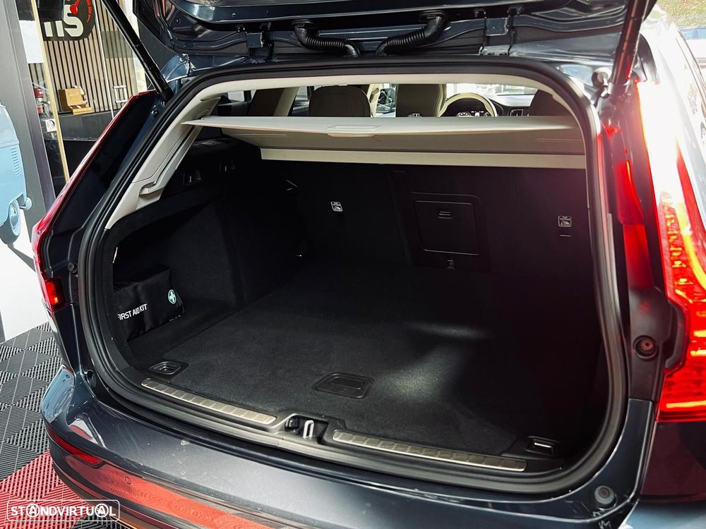 Volvo V60 2.0 D3 Inscription Geartronic - 52
