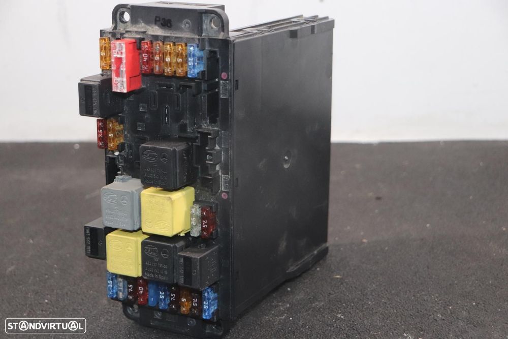 CAIXA DE RELES FUSÍVEIS MERCEDES-BENZ CLASE C BM 203 BERLINA - 1