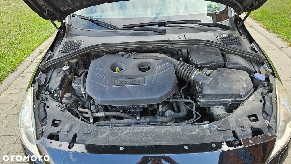 Volvo V60 2.0T R-Design - 20
