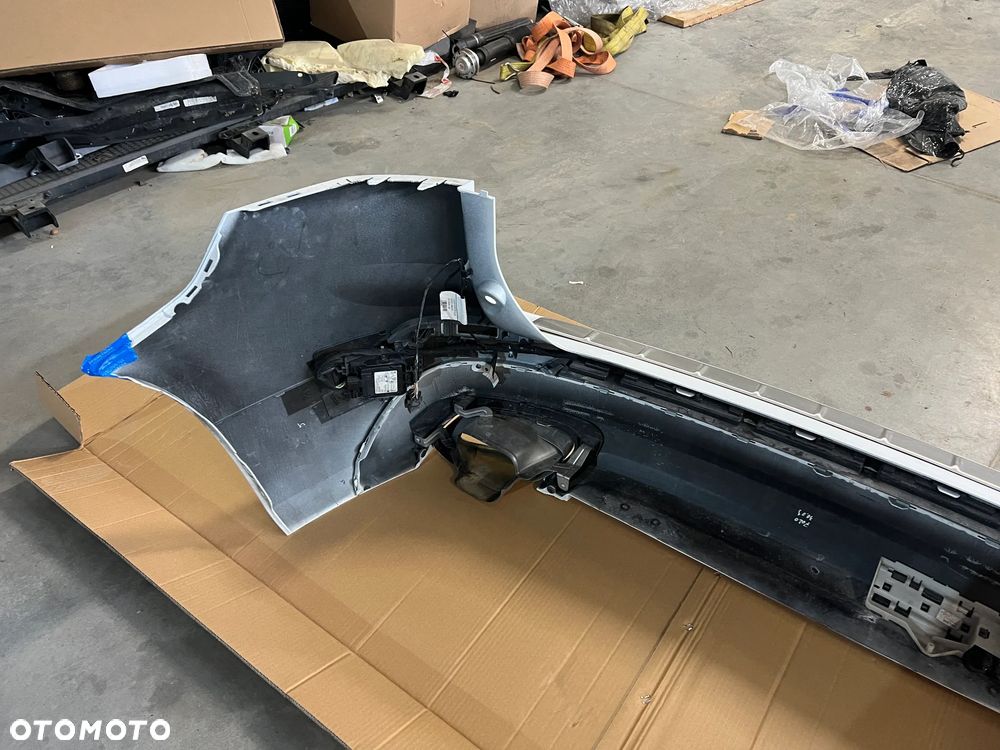 VOLVO XC60 II ZDERZAK TYŁ 4PDC STAN BDB KOMPLETNY 707 - 6