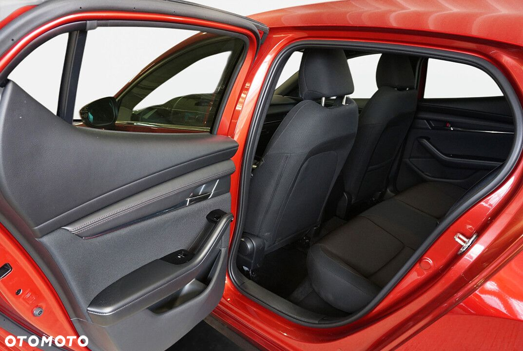 Mazda 3 - 8