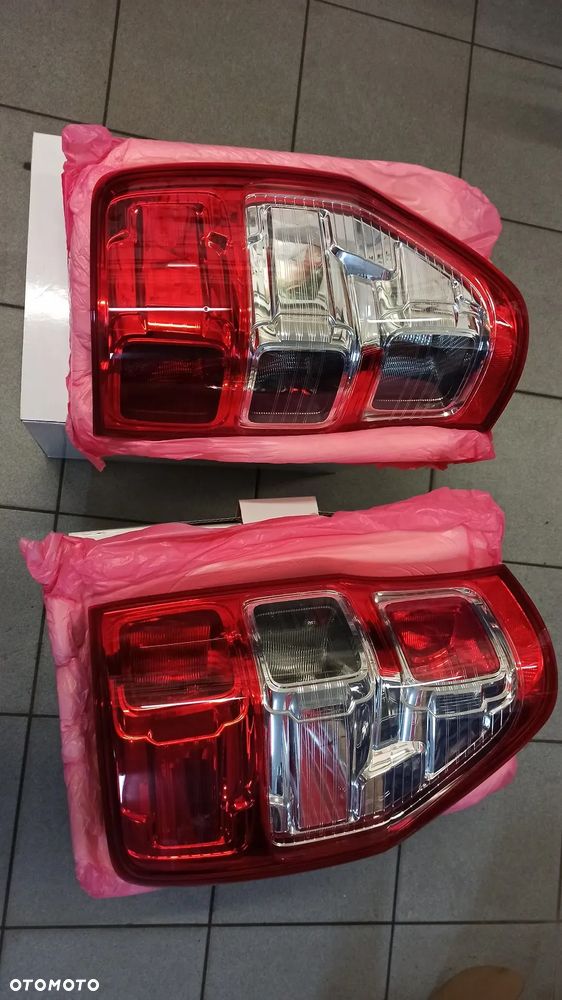 Lampy Tył Ford Ranger 2011- kpl. Promocja