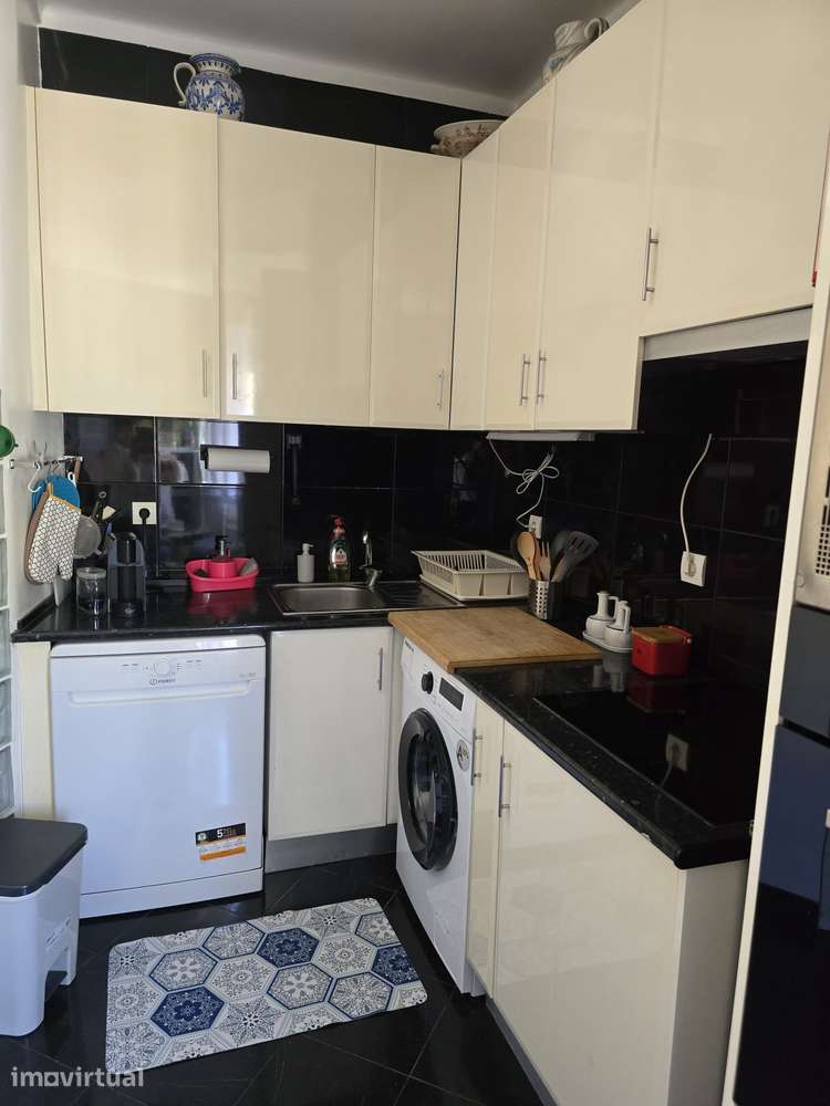 Apartamento bem mobilado e equipado - Grande imagem: 4/10