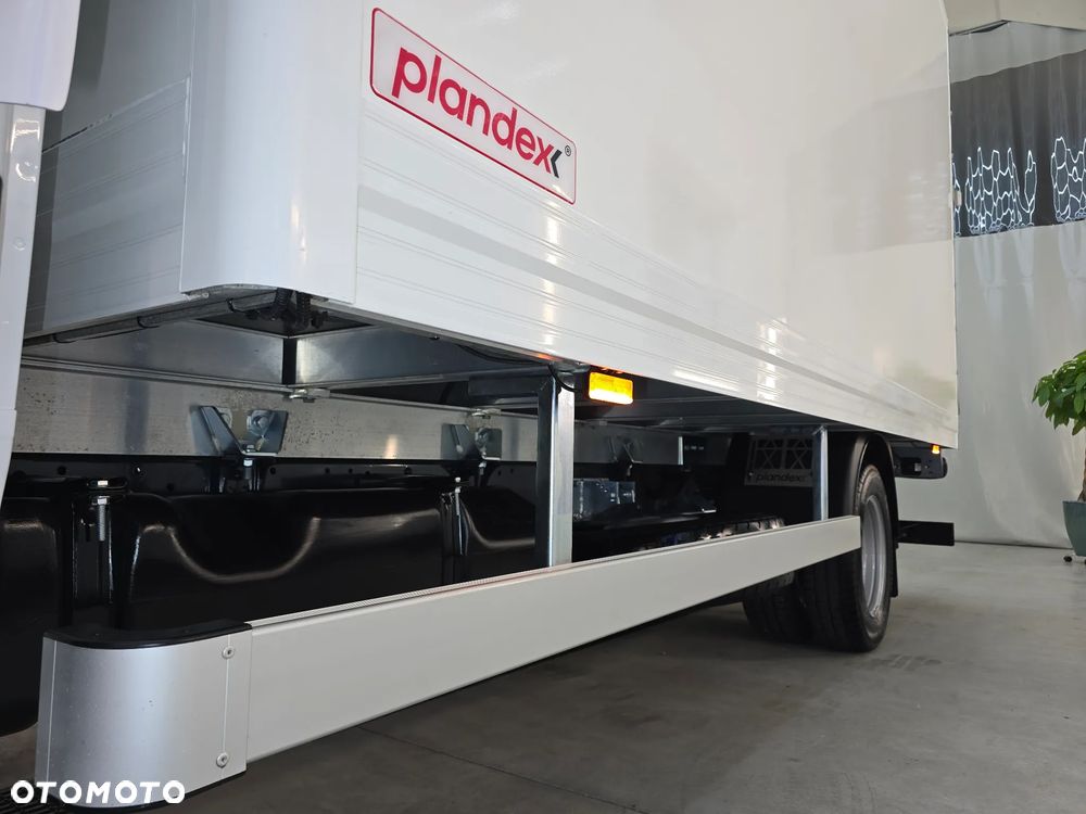 Iveco DAILY 50C18 KONTENER 8-PALET WINDA-1Tona SALON PL SERWIS ASO IVECO DO OSTATNIEGO Km TEMPOMAT FOTEL KIEROWCY PNEUMATYCZNY DOŚWIETLANIE ZAKRĘTÓW KLIMA ELEKTRYKA - 18