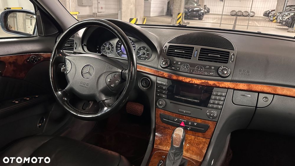 Mercedes-Benz Klasa E - 21