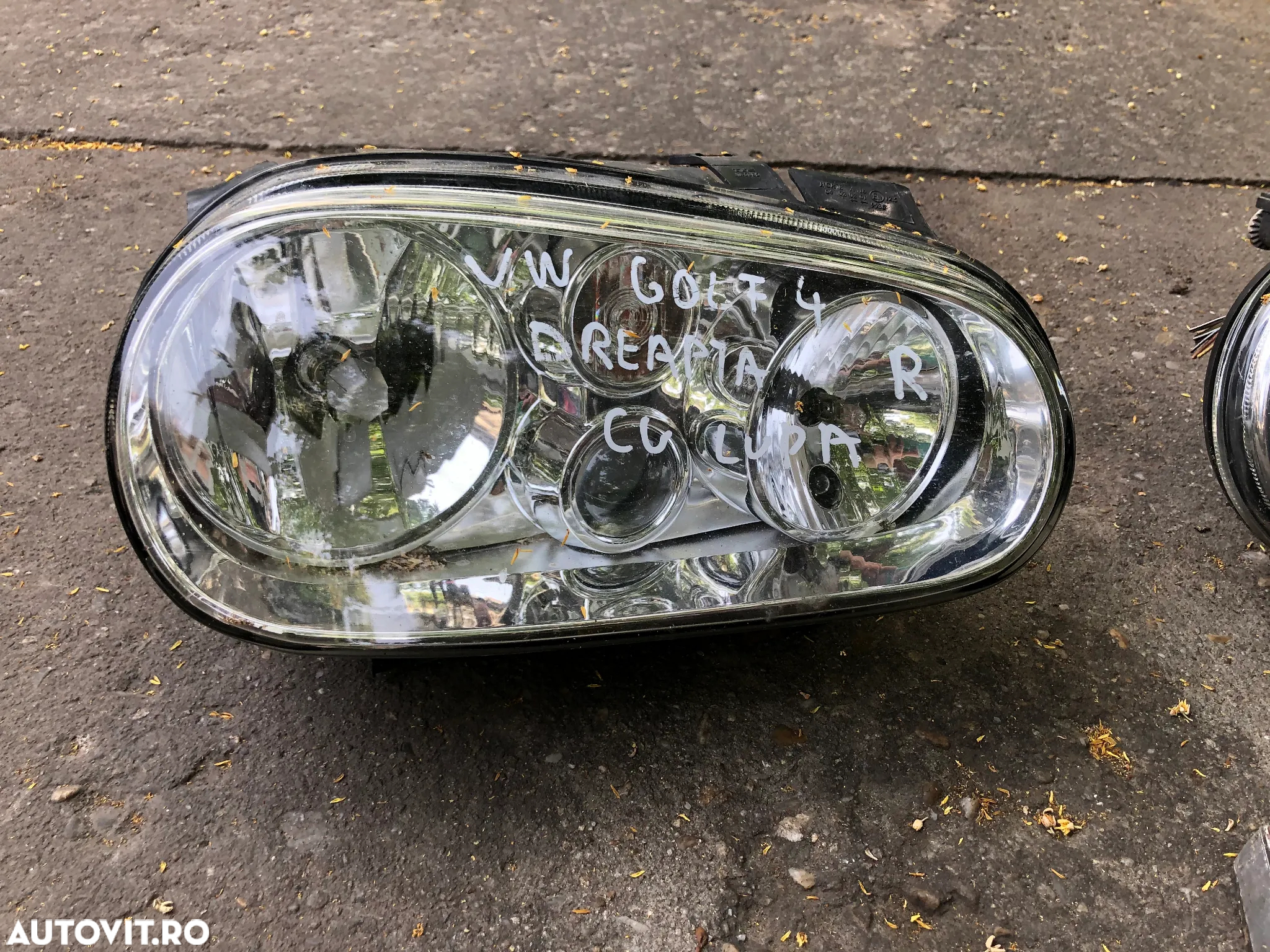 Far stanga/far dreapta Volkswagen Golf 4 halogen - 7