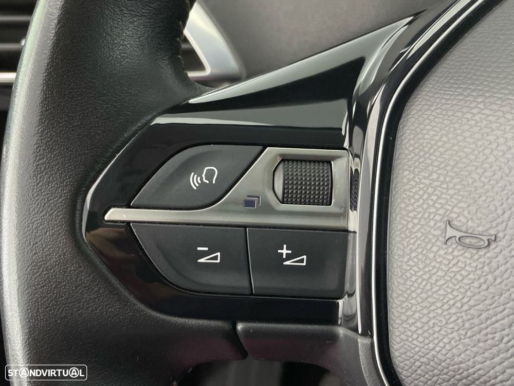 Peugeot 3008 1.2 PureTech Active Pack - 20