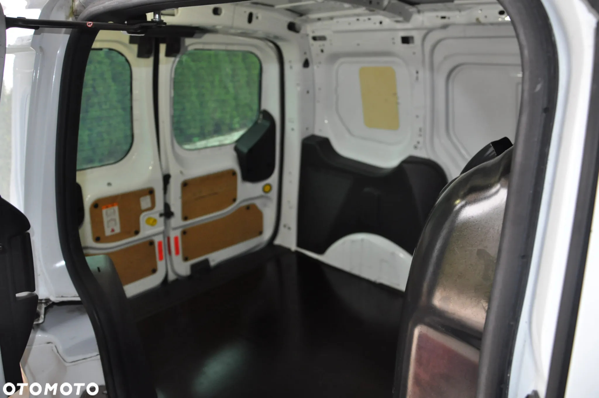 Ford Transit Connect - 18