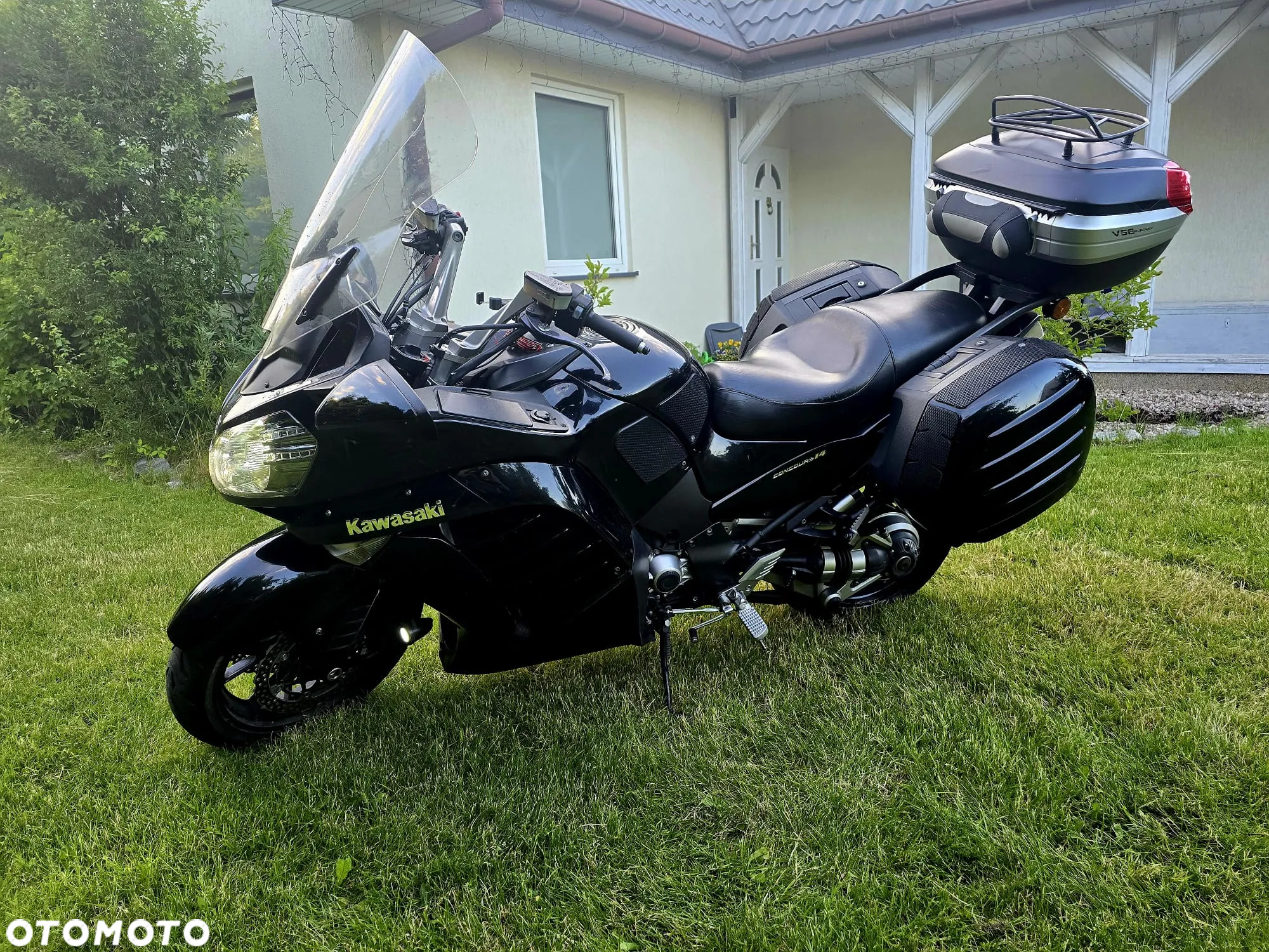 Kawasaki GTR - 4