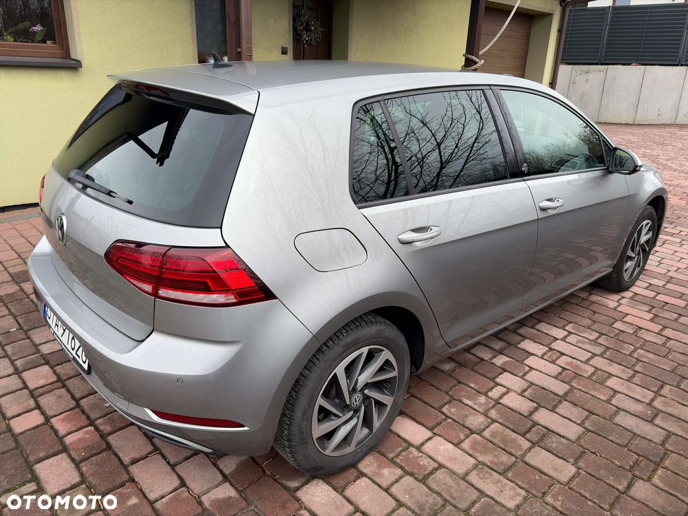 Volkswagen Golf - 9
