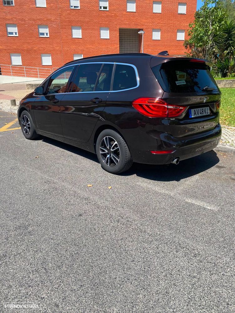 BMW 218 Active Tourer d Luxury Line - 6
