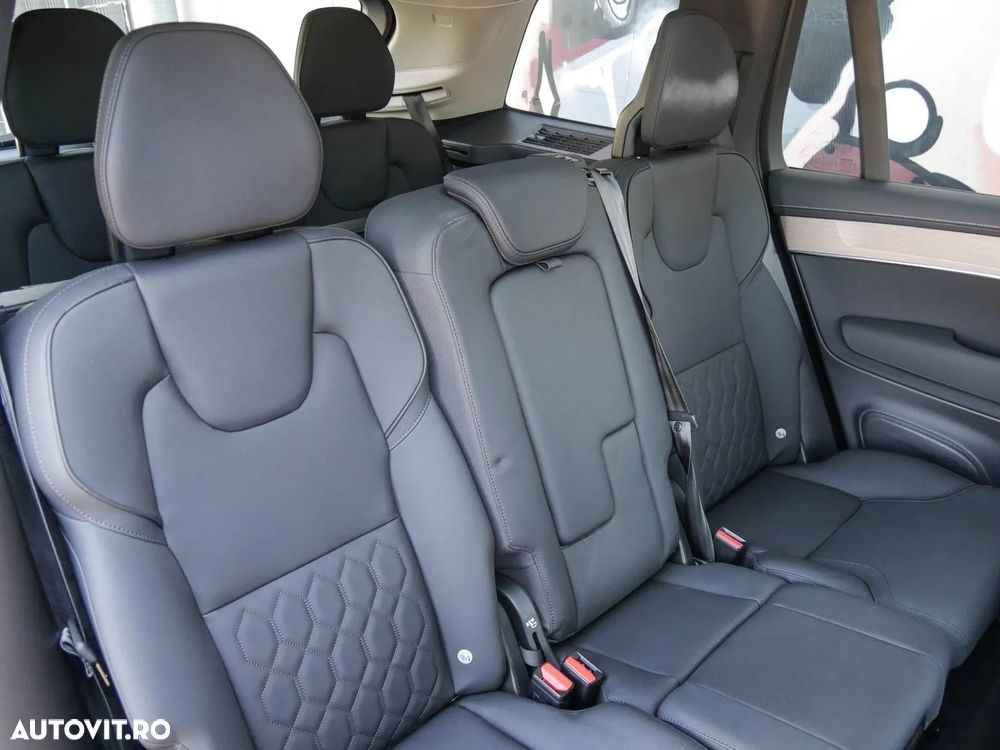 Volvo XC 90 - 7