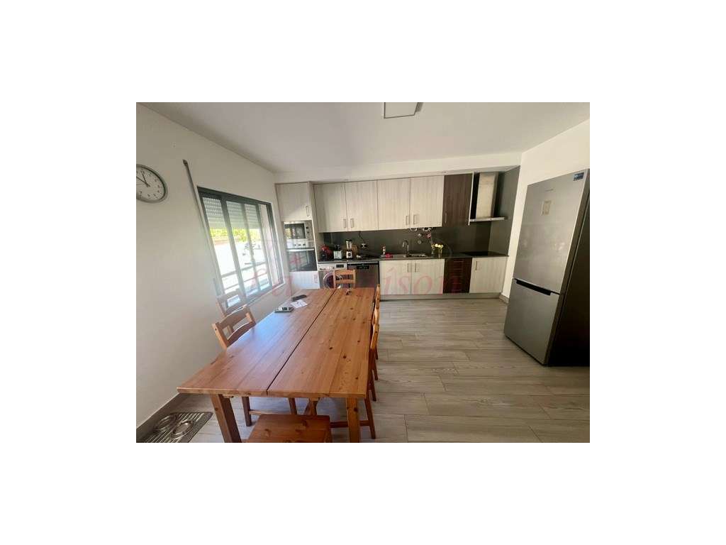 Mágnifco apartamento T2 na Moita - Grande imagem: 2/21