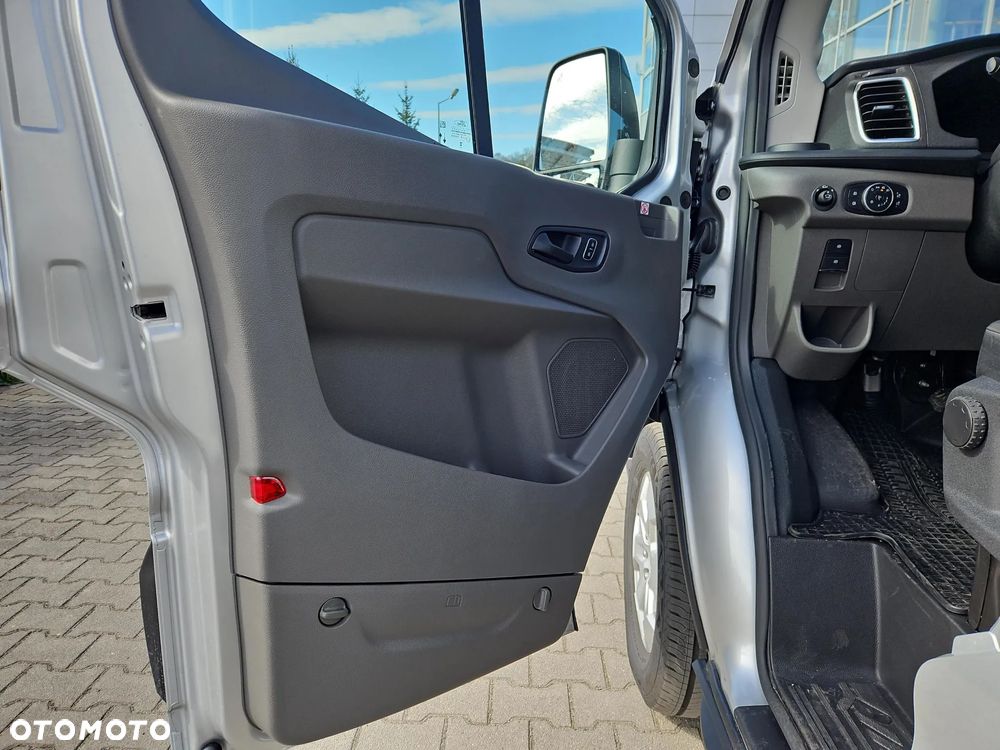 Ford Transit - 9