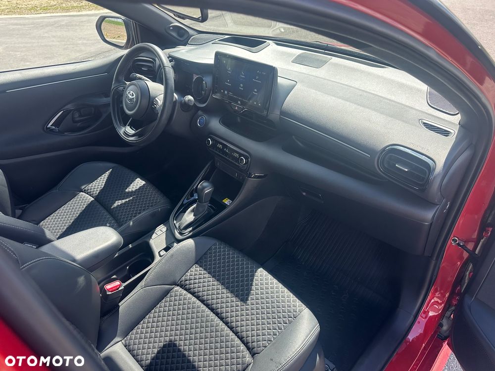 Toyota Yaris Hybrid 1.5 Selection Style - 8