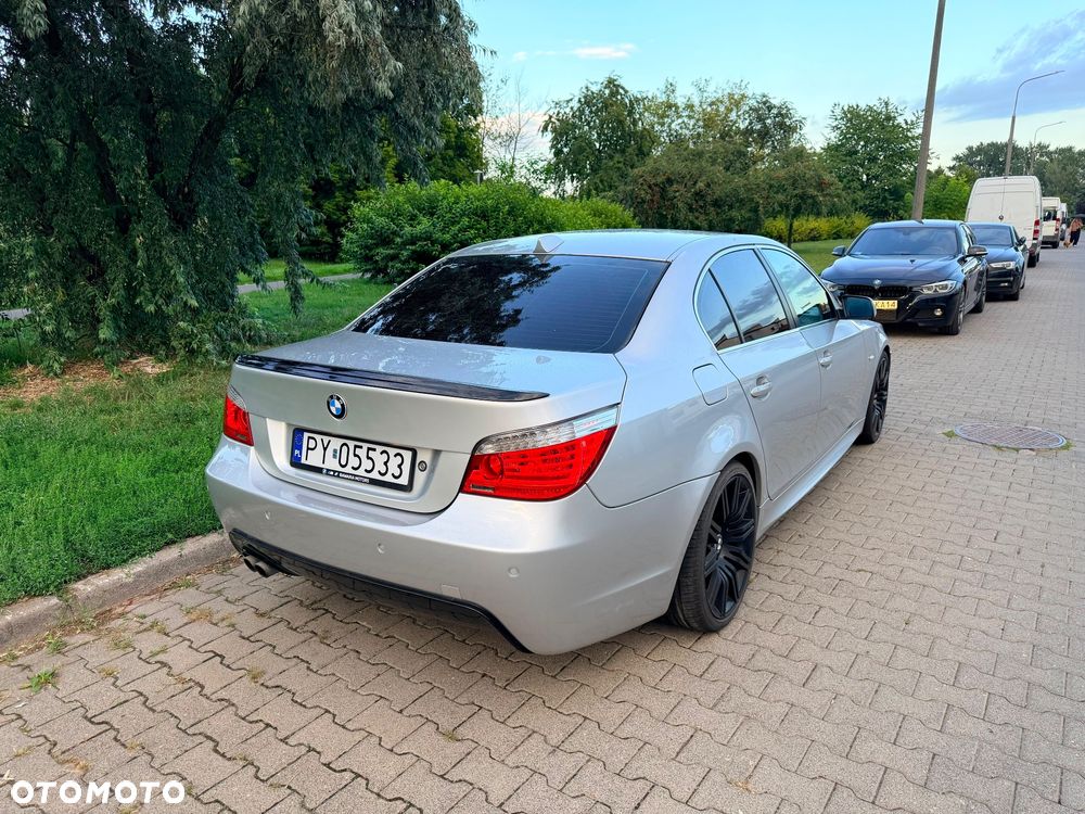 BMW Seria 5 525i - 4