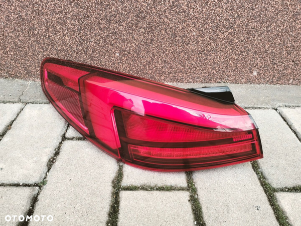 LAMPA LAMPY TYLNA TYLNE LEWA BMW 2 F44