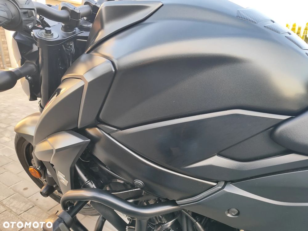 Suzuki GSX - 30