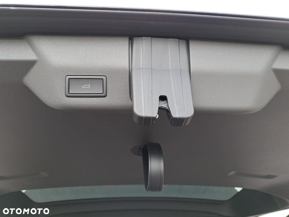 Volkswagen Multivan - 22